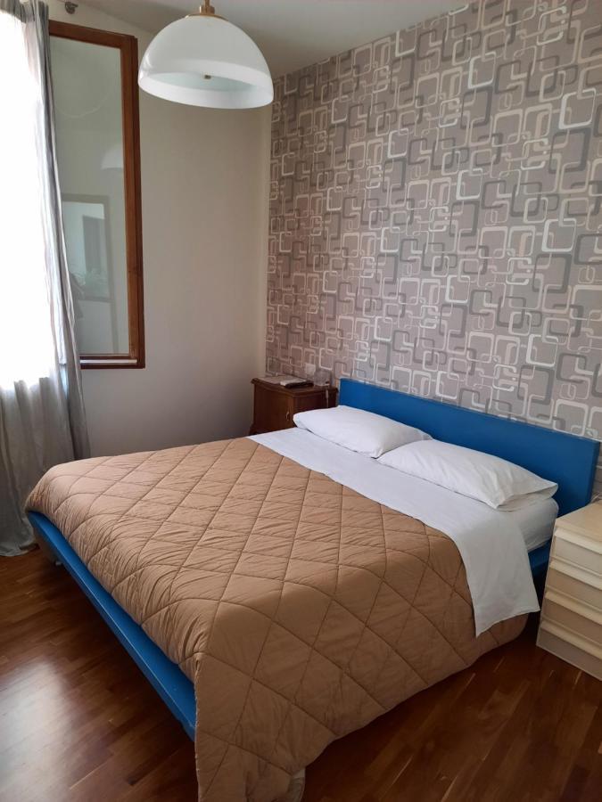 Bed and Breakfast R&B Del Vicolo Чезена Екстер'єр фото